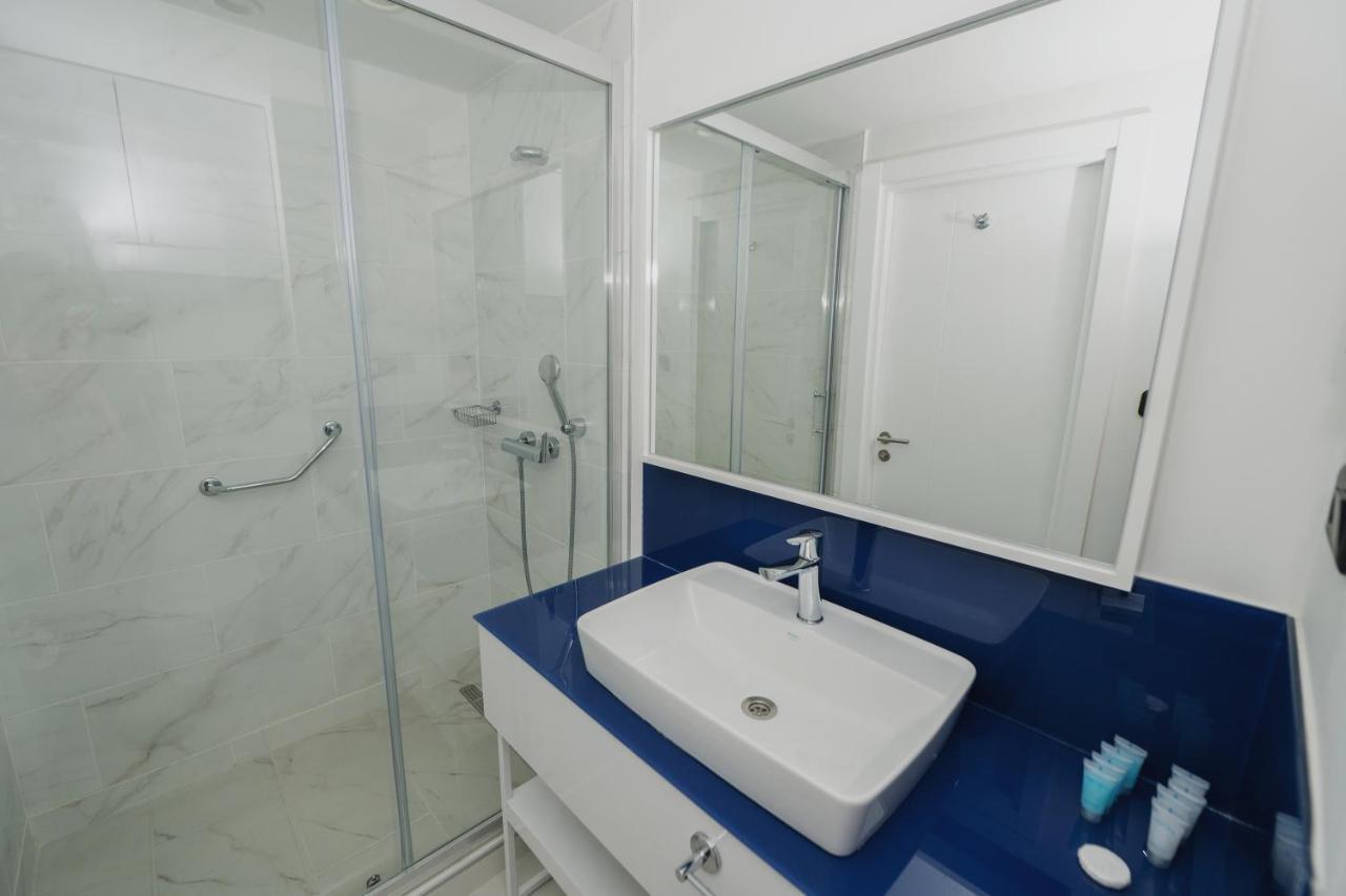 Blue Orbi City Hotel Батумі Екстер'єр фото